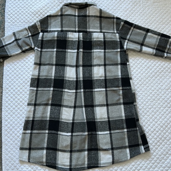 Long plaid button down - Picture 3 of 3